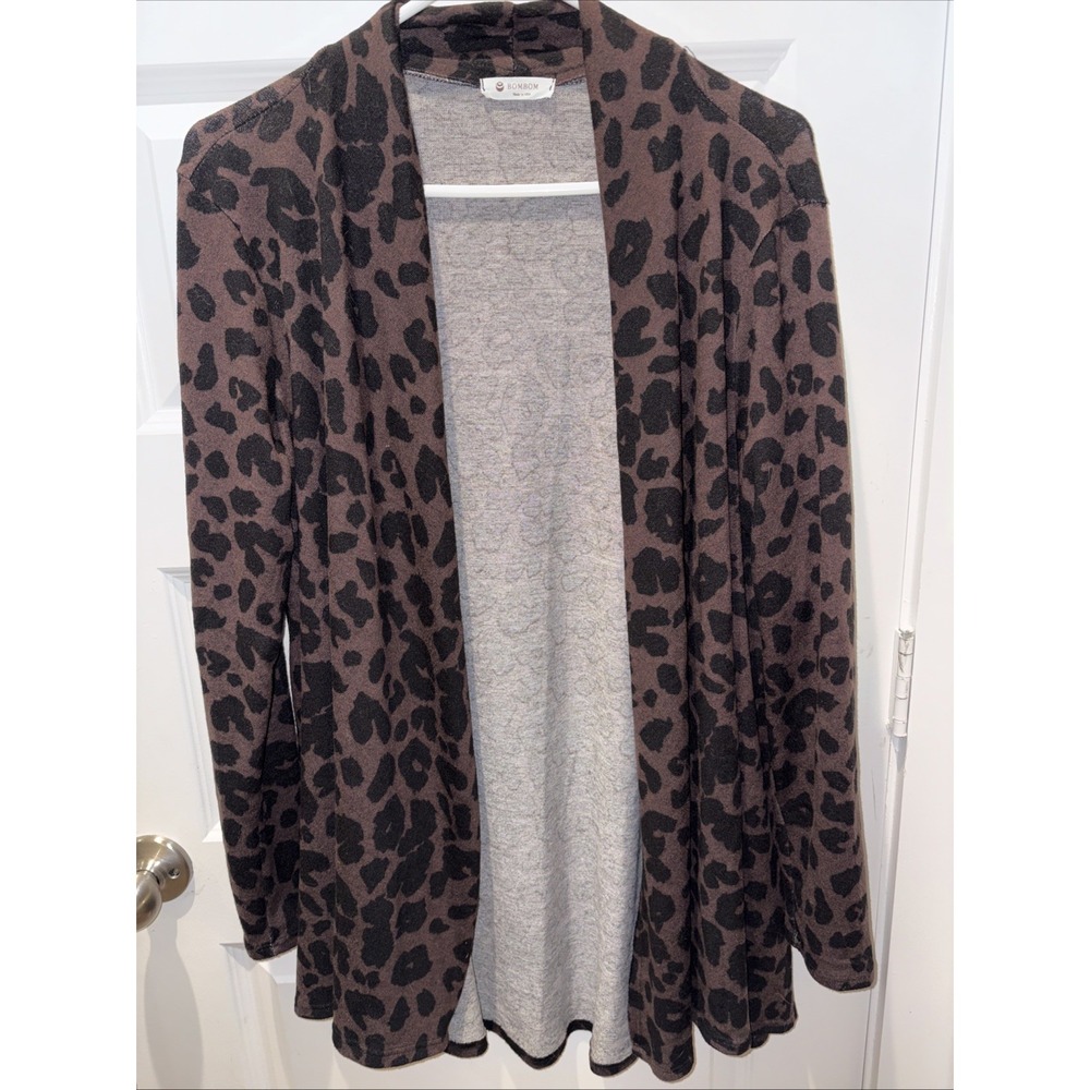 Bom Bom Cardigan Sweater Womens Size Large Brown/Black Cheetah Print